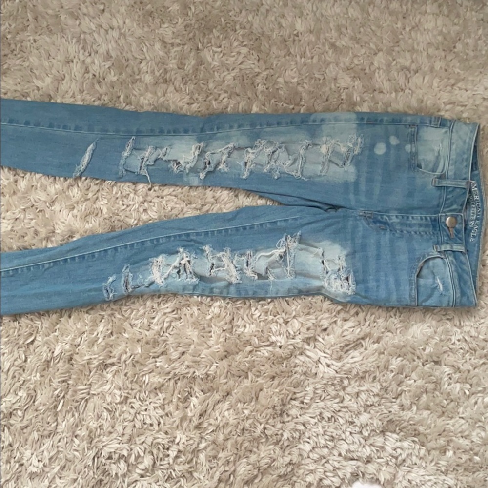American Eagle distressed jeggings